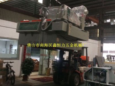 福建客戶不銹鋼鍋片蝕刻機(jī)裝車發(fā)貨！